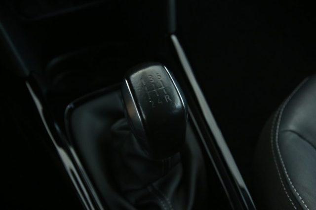 PEUGEOT 2008 BlueHDi 100 Allure Retrocamera