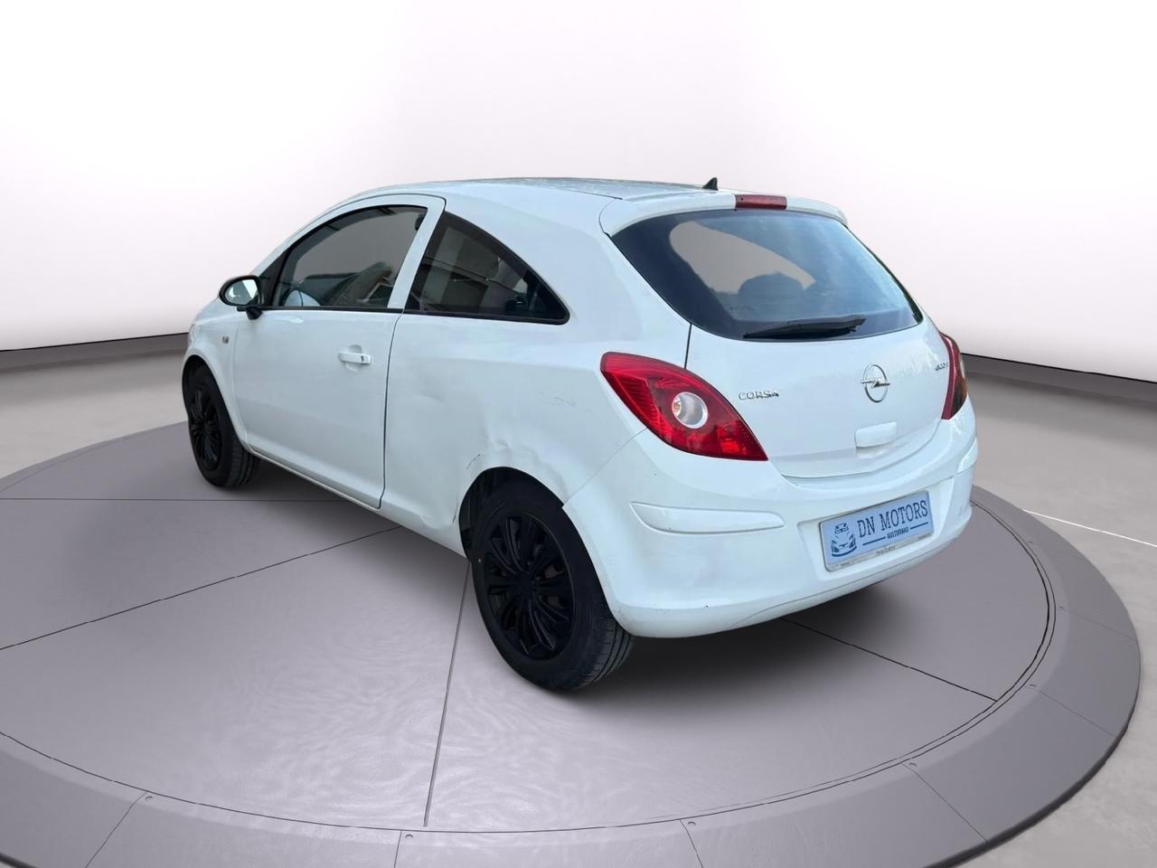 Opel Corsa 1.3 CDTI anno 2010 neo patentati