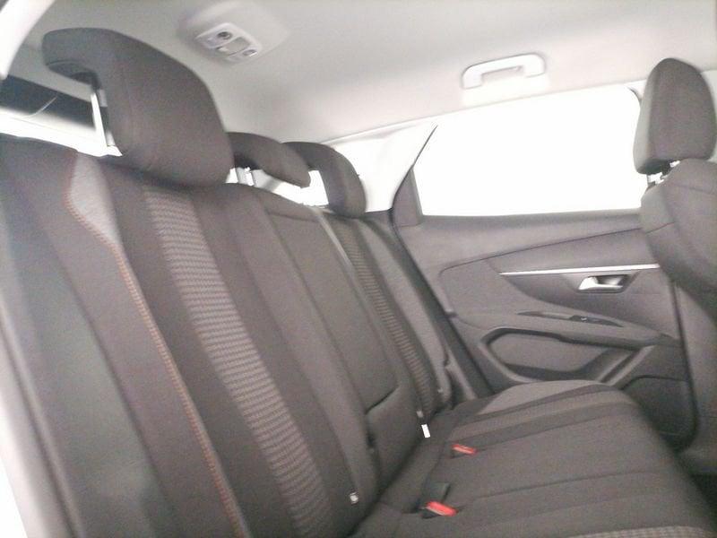 Peugeot 3008 1.5 bluehdi Active s&s 130cv