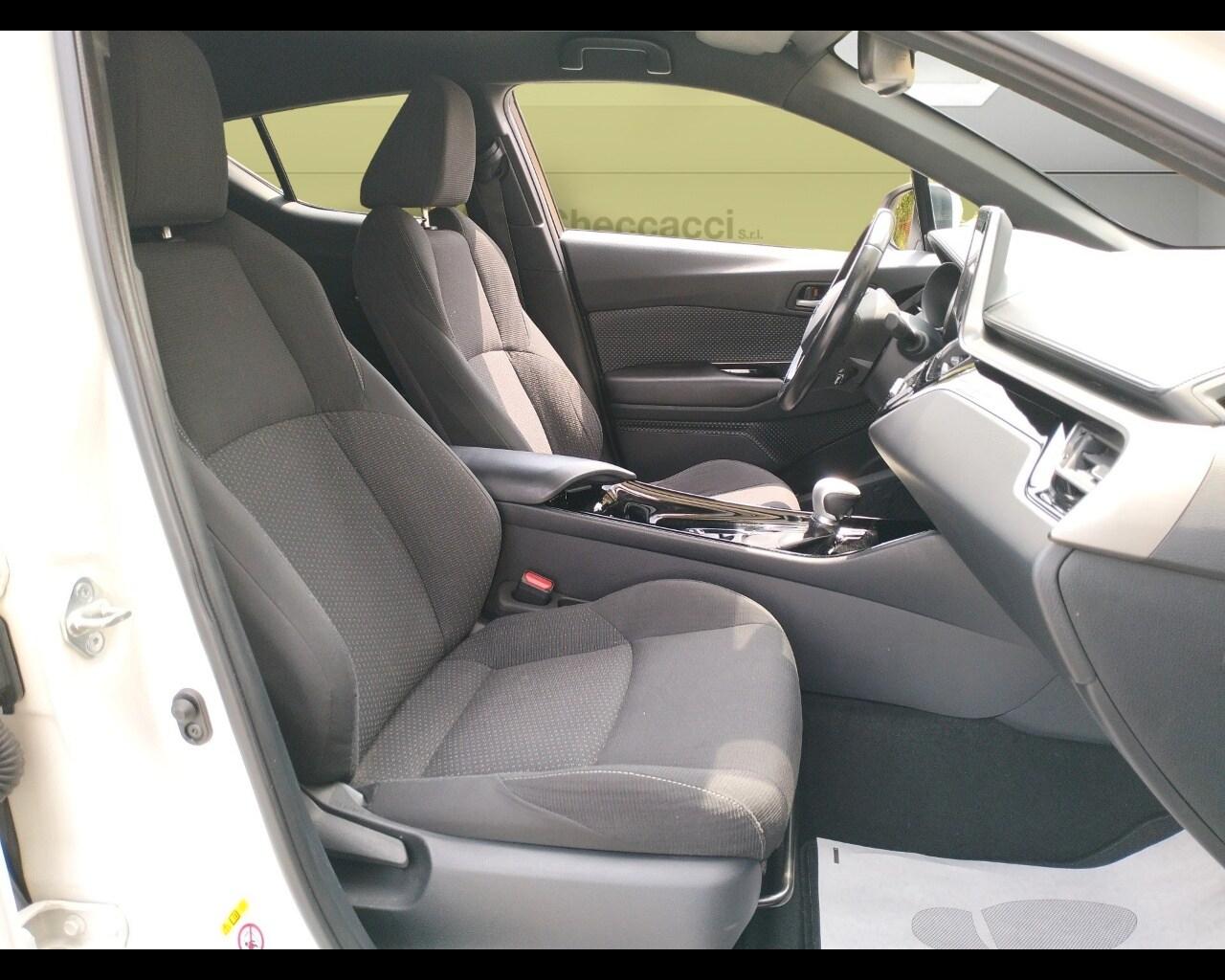 TOYOTA C-HR (2016-2023) C-HR 1.8 Hybrid E-CVT T...