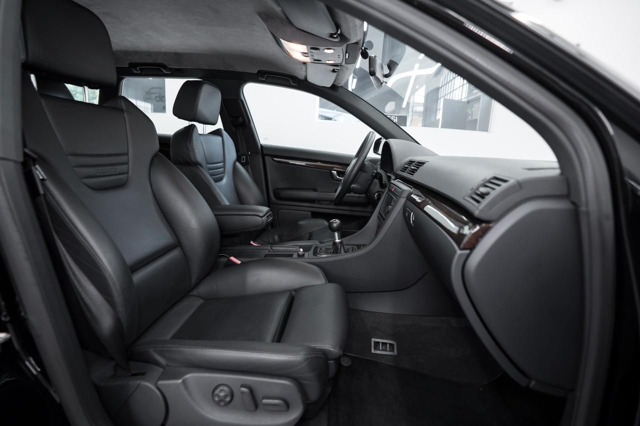 Audi S4 MANUALE