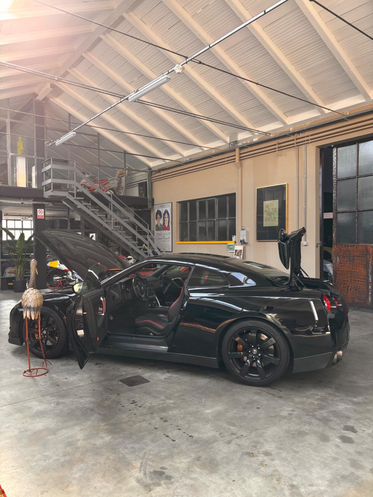 Nissan GTR 3.8 V6 Black Edition