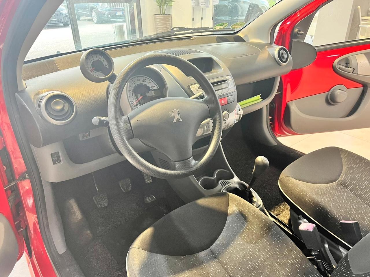 Peugeot 107 1.0 68CV 3p. Plaisir