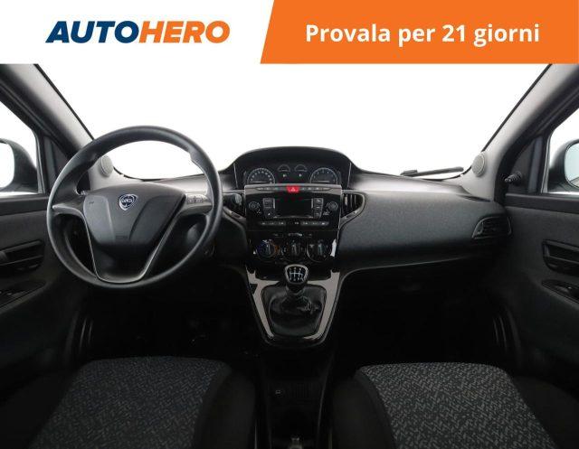 LANCIA Ypsilon 1.0 FireFly 5 porte S&S Hybrid Ecochic Silver