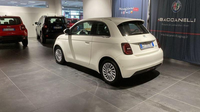 FIAT 500 500e Berlina 42 kWh