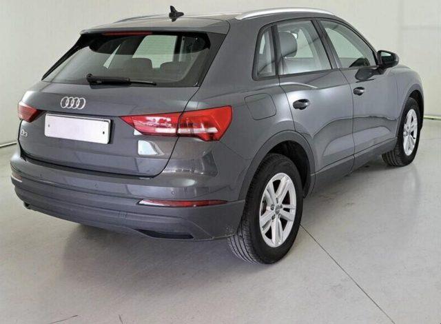 AUDI Q3 35 TDI S tronic Business