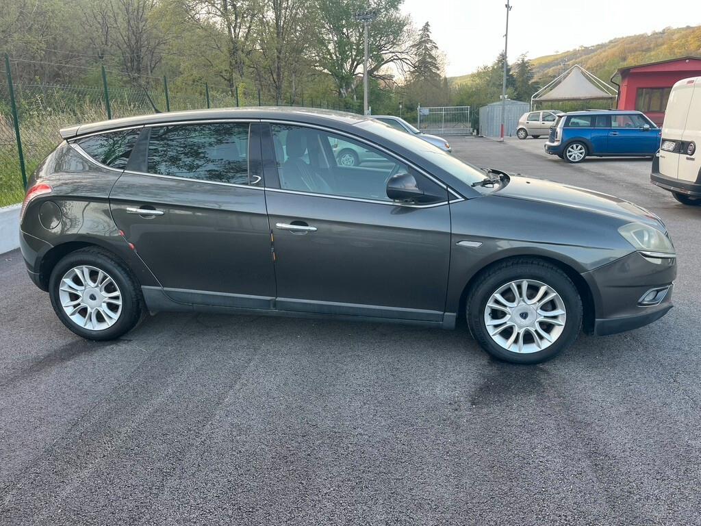 Lancia Delta 1.6 MJT DPF 105 CV Gold