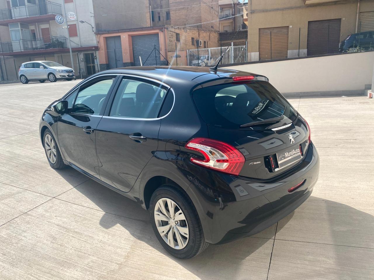 Peugeot 208 1.6 e-HDi 92 CV Stop&Start 5 porte Allure