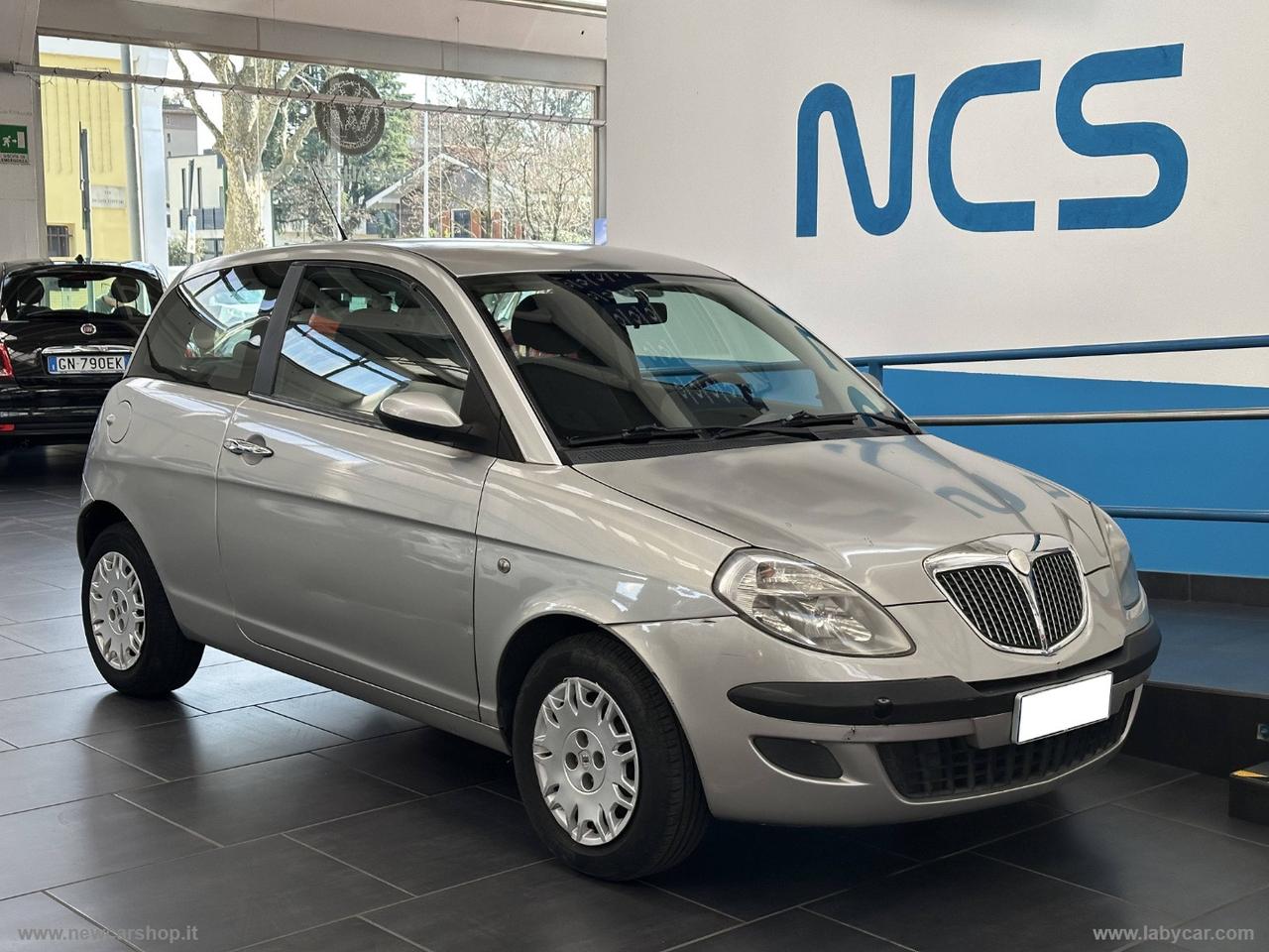 LANCIA Ypsilon 1.2 Argento NEOPATENTATI