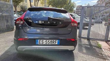 VOLVO V40 Cross Country D2 1.6 Momentum
