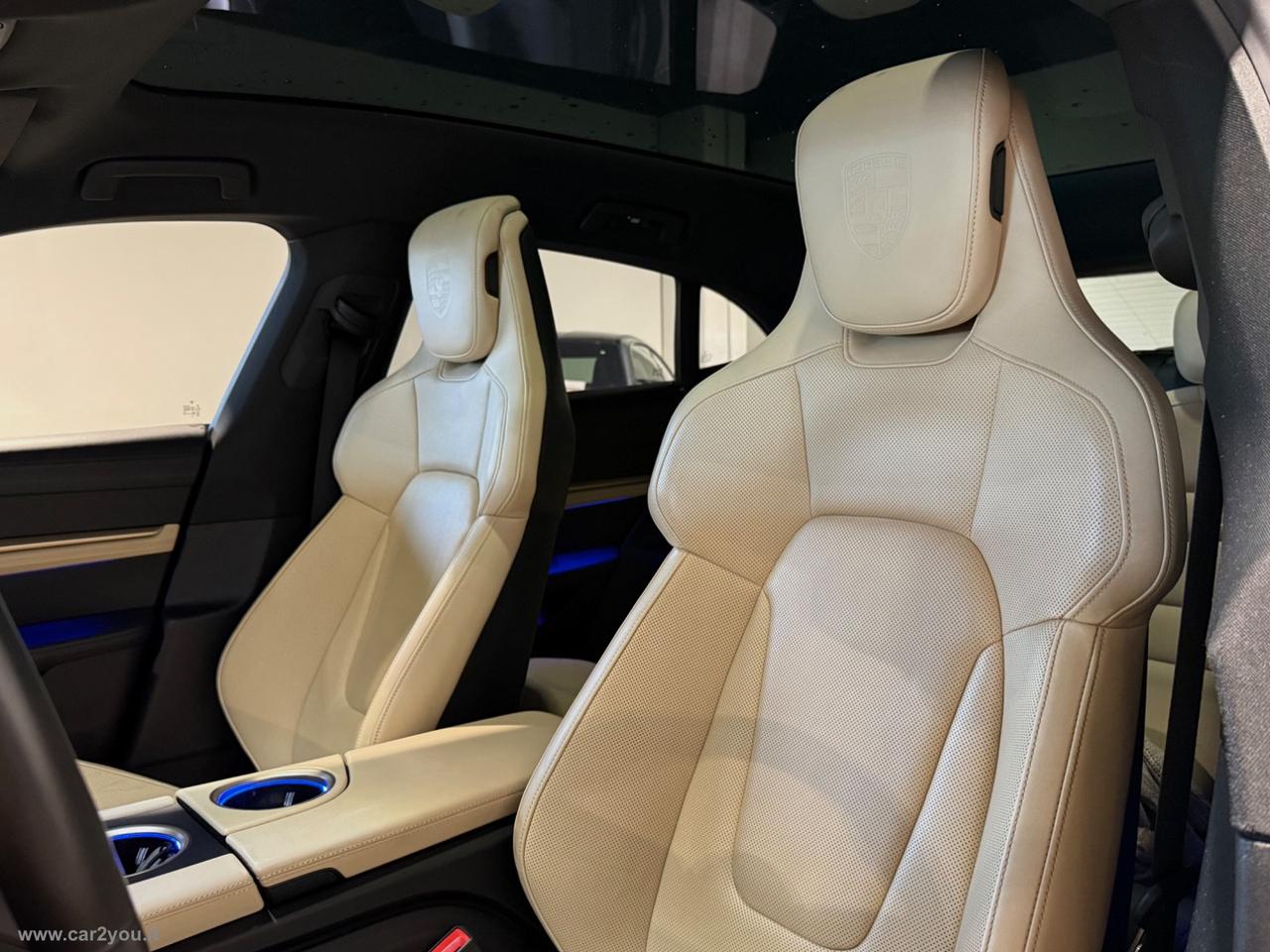 PORSCHE Taycan 4 Cross Turismo