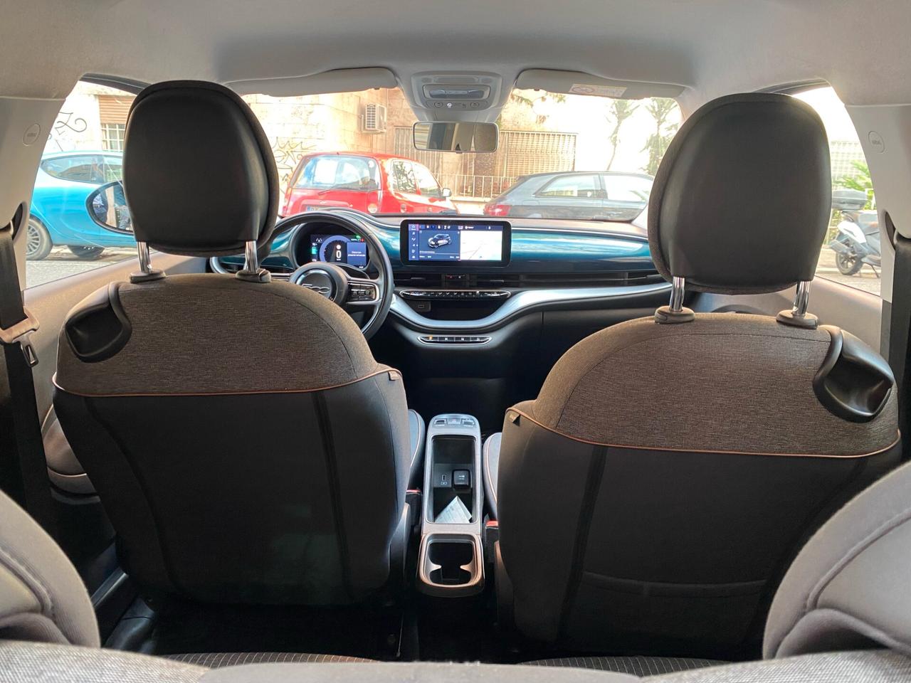 Fiat 500 500e La Prima Berlina 42 kWh