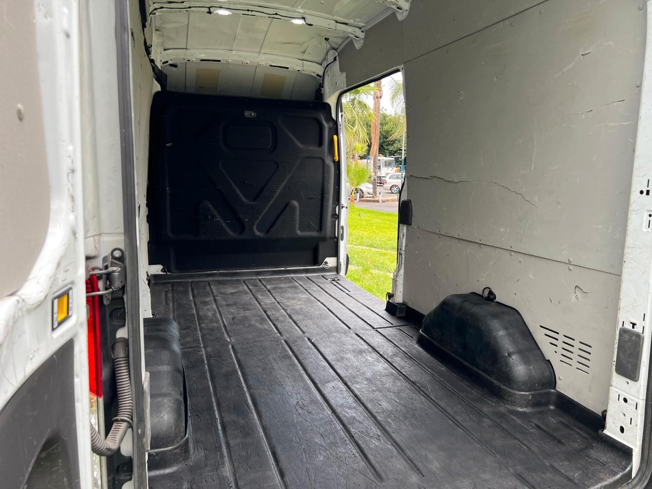 Ford Transit 2.0 dCi 170 cv L2H2