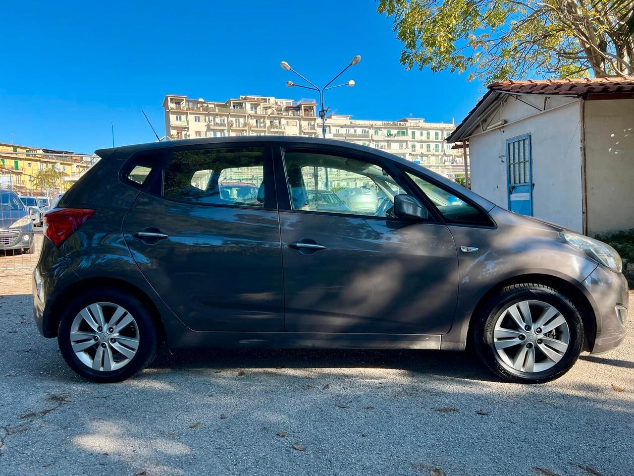 HYUNDAI IX20 1.4 Confort - 2012