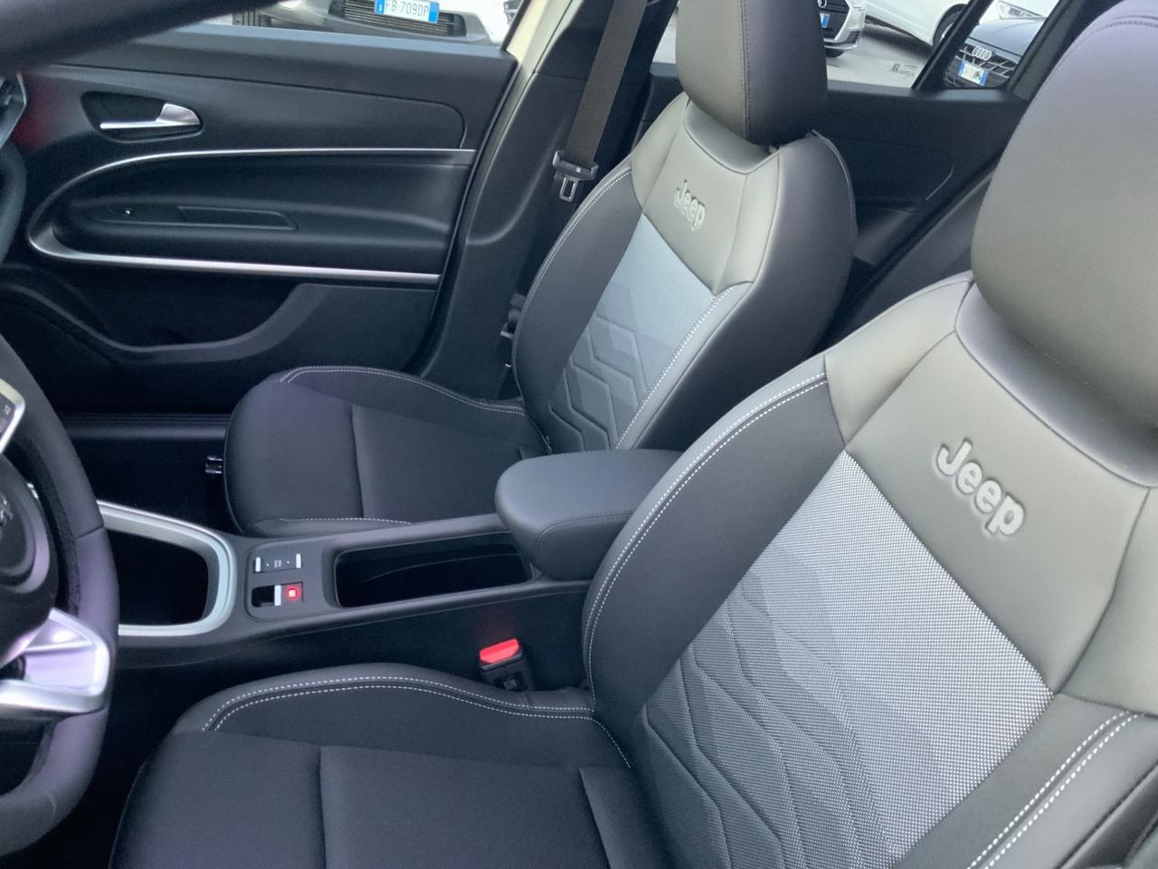 Jeep Avenger 1.2 Turbo 100 CV MHEV Summit TETTO.