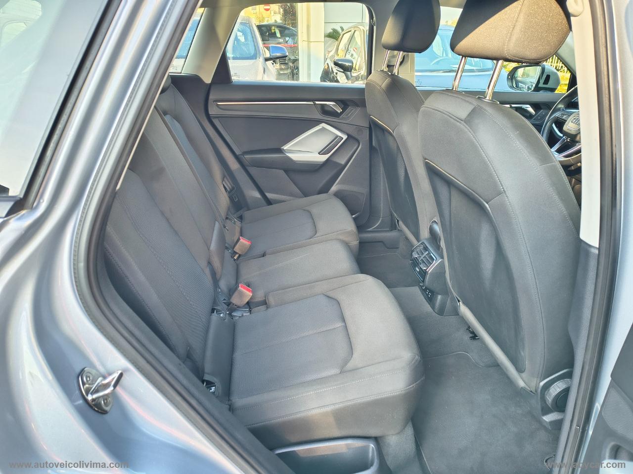 AUDI Q3 35 TDI S tronic Business