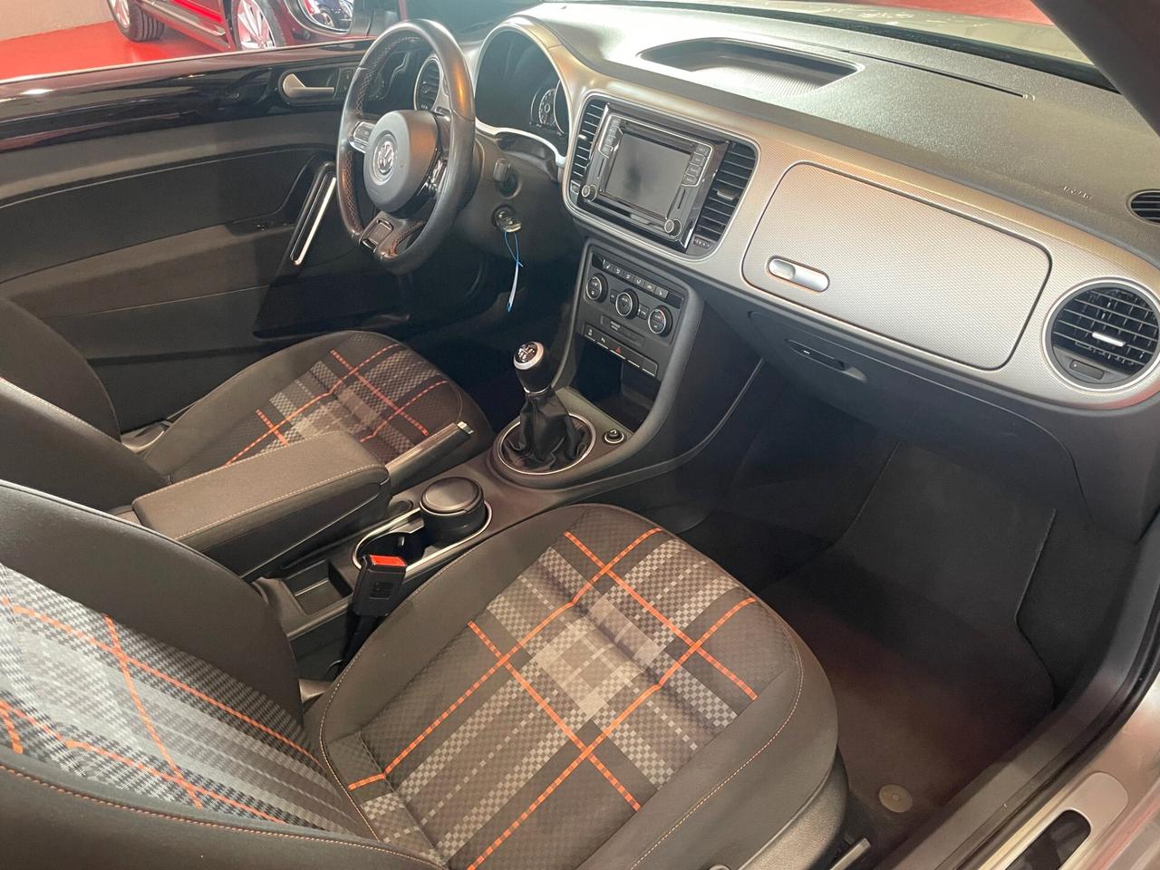 Volkswagen Maggiolino Cabrio 1.2 TSI Club Sport Navigatore