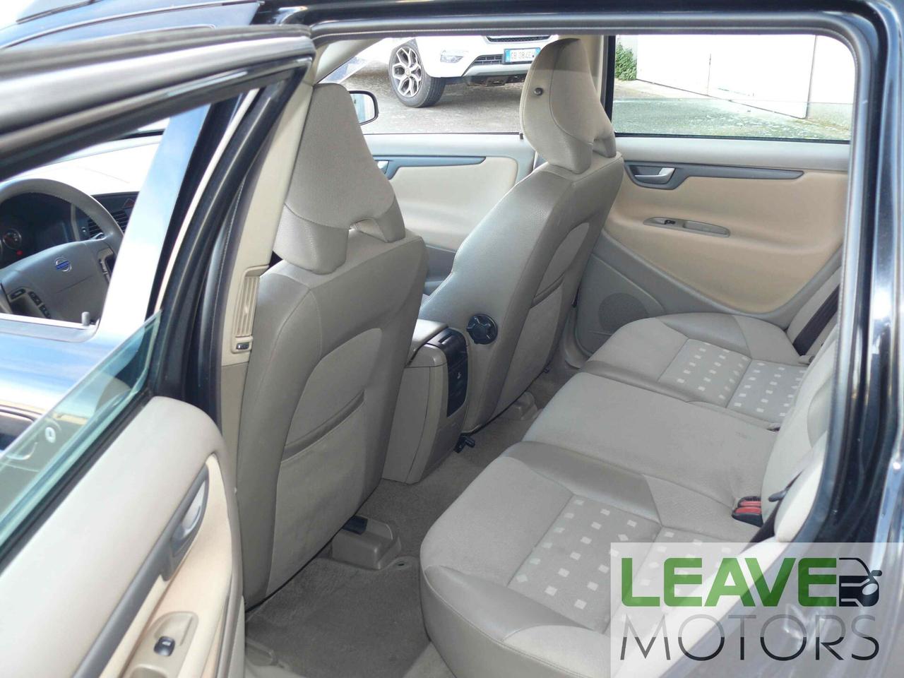 Volvo V70/XC70 Momentum (M1364)