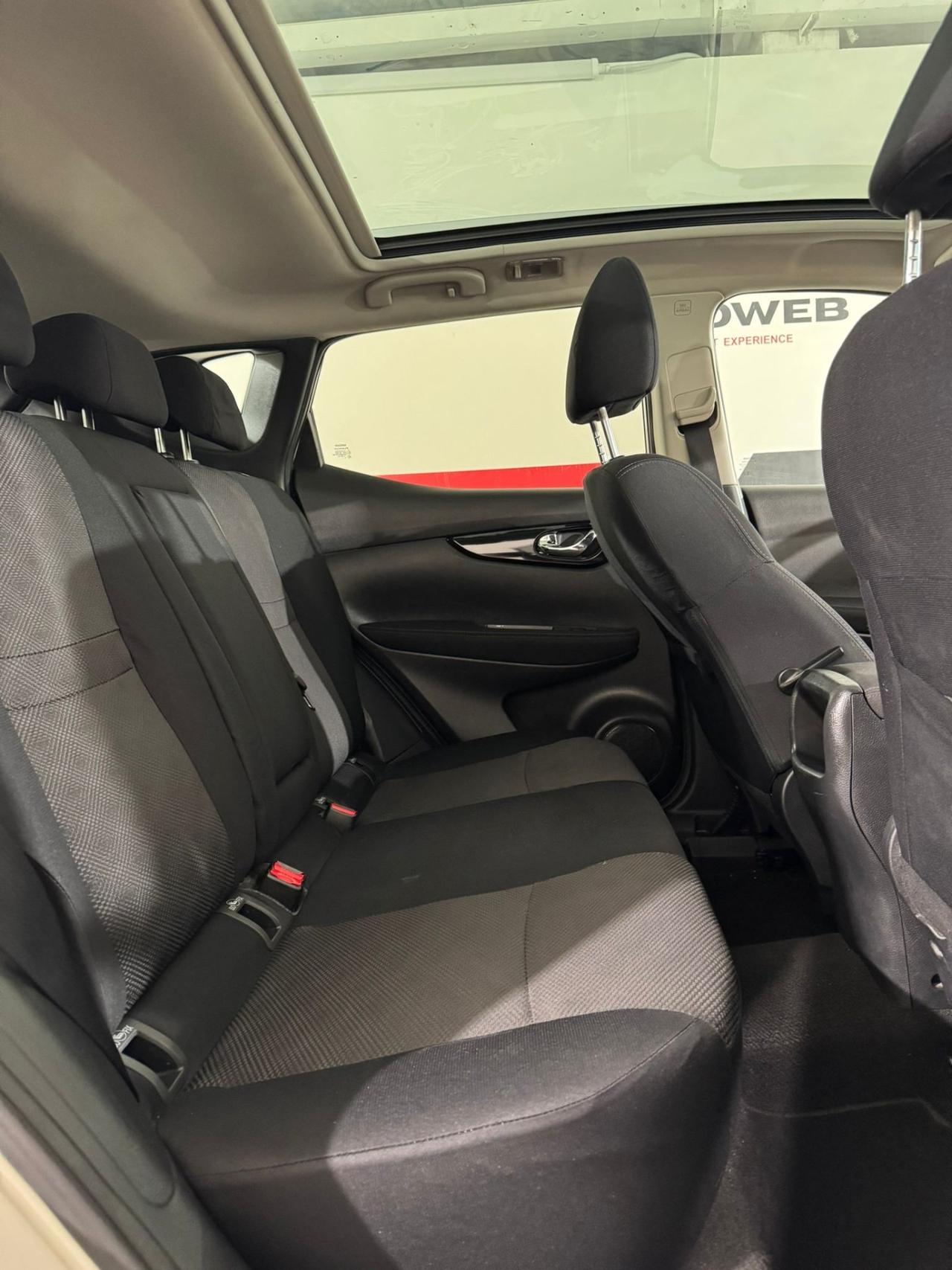 Nissan Qashqai 1.5 dCi Tekna * TELACAMERA 360 * TETTO PANORAMICO*