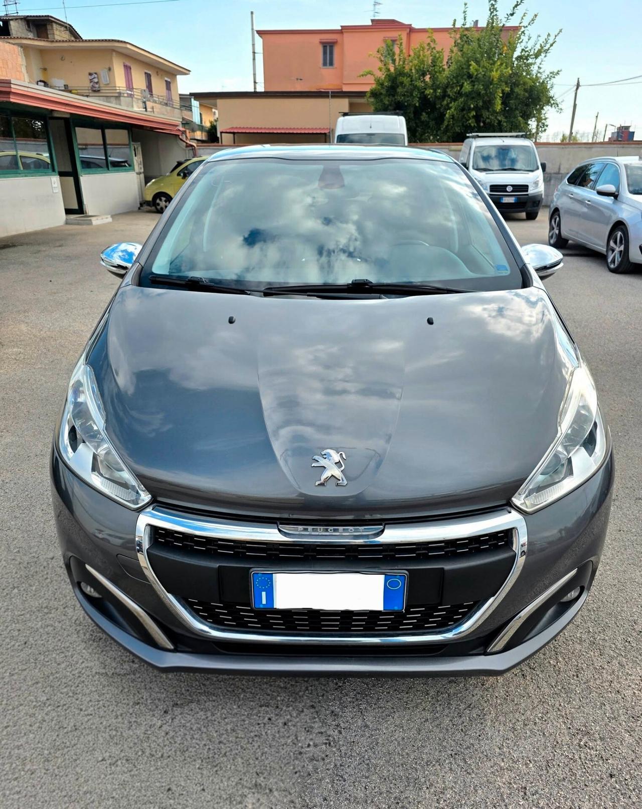 Peugeot 208 1.2 bz 82cv Allure