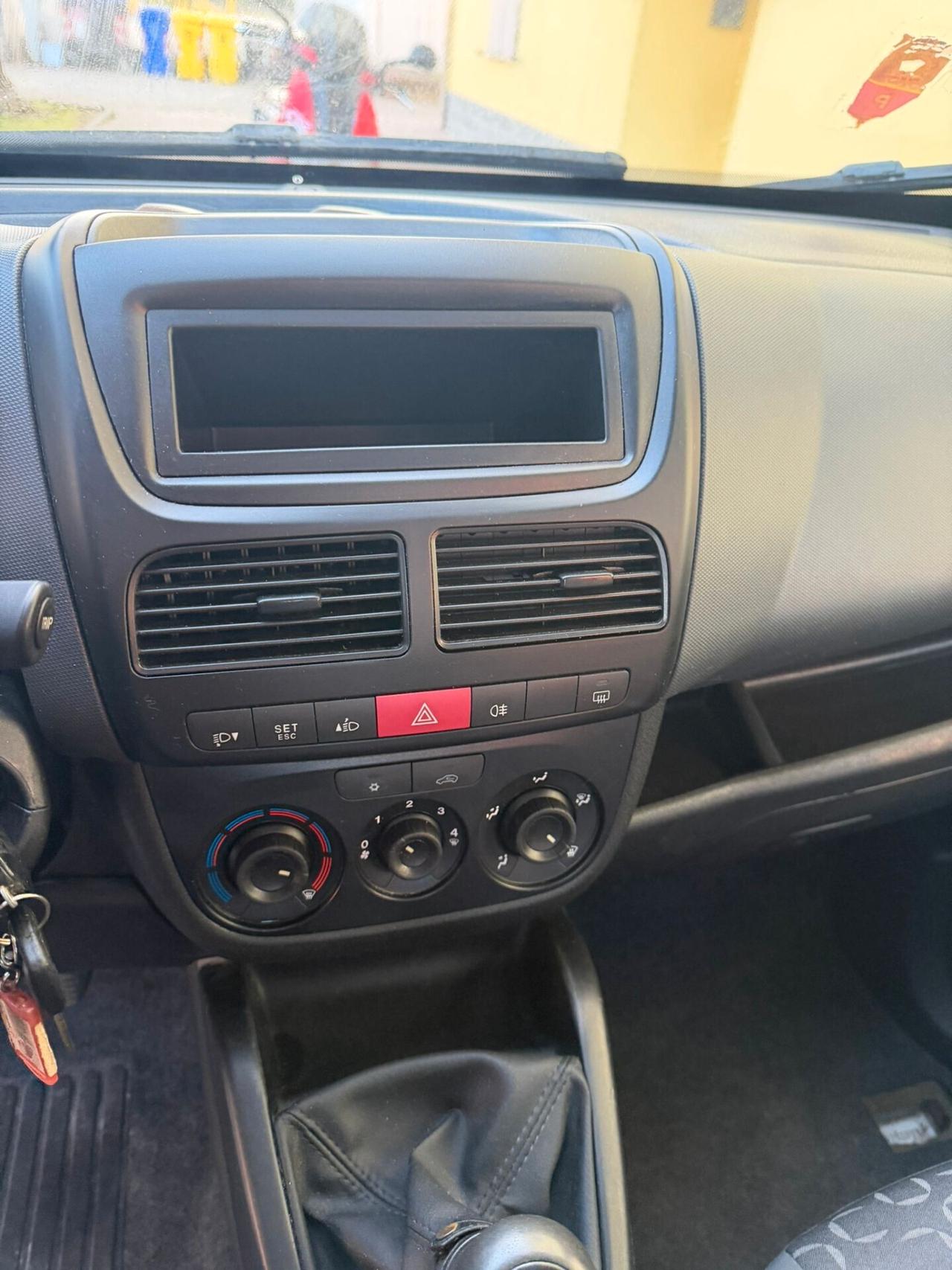 Fiat Doblo 1.6 MJT 16V, trasporto disabili