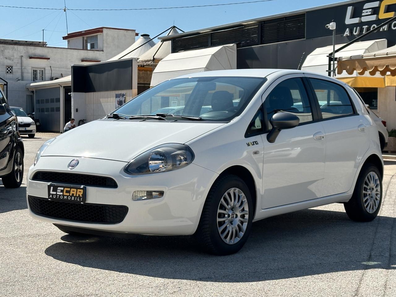 FIAT Punto 1.4 S&S 8V 5 porte Young