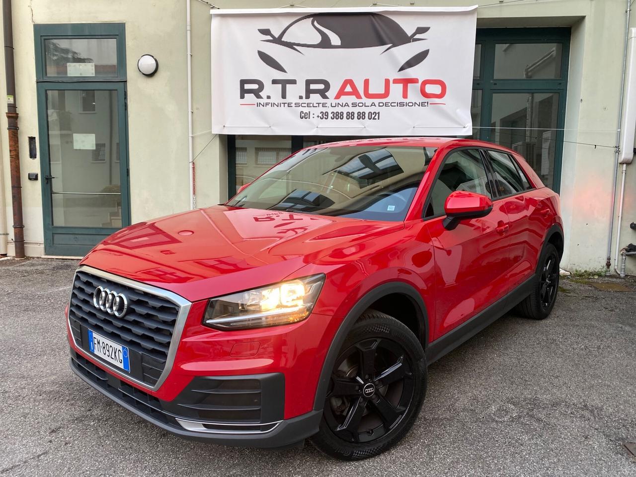 Audi Q2 1.6 TDI Business RED