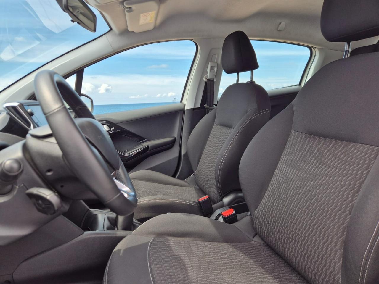 Peugeot 208 PureTech 82 5 porte Allure