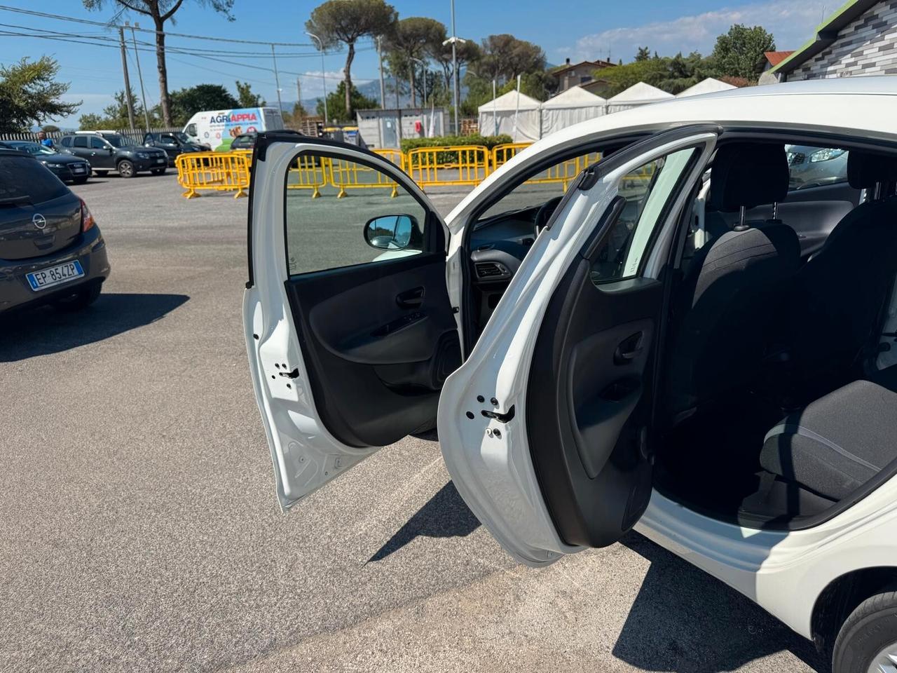 Lancia Ypsilon 1.2 BENZINA 69CV SILVER 2016