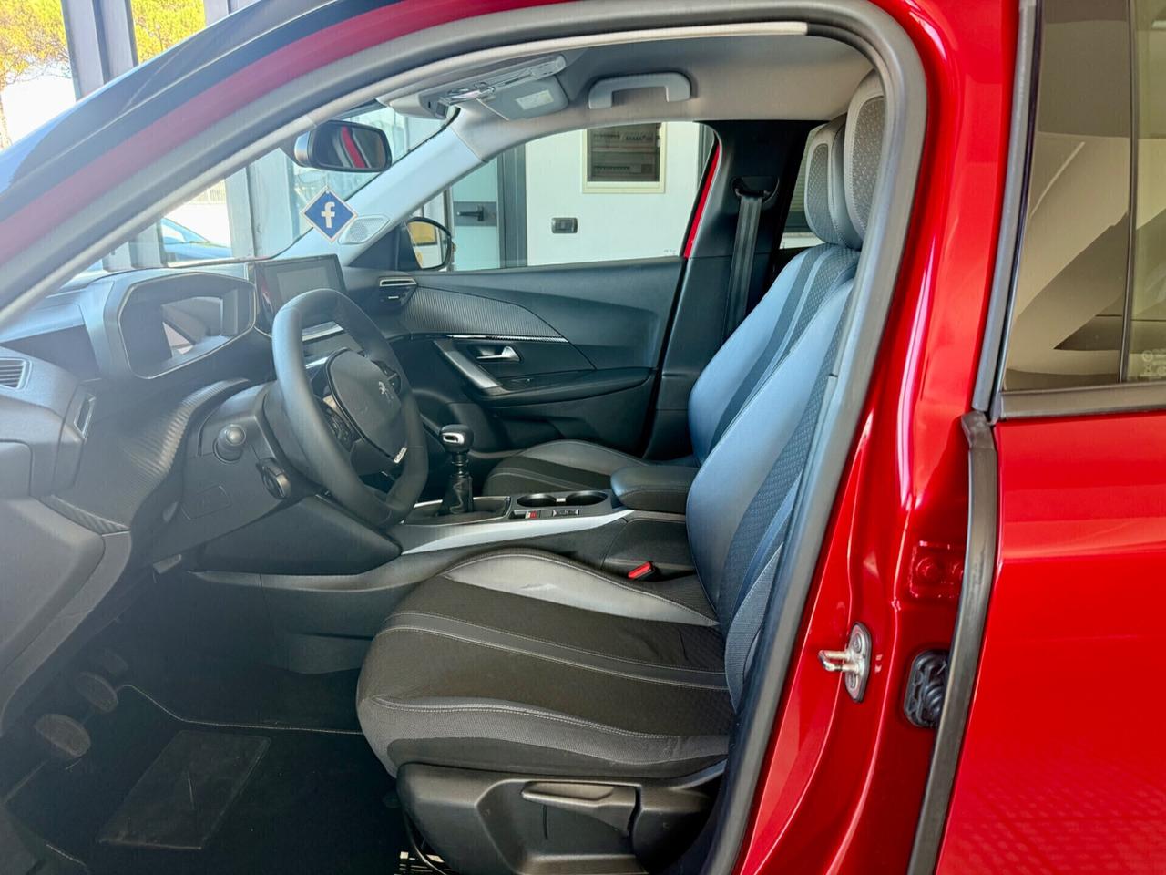 Peugeot 2008 1.5 Diesel 102Cv Allure