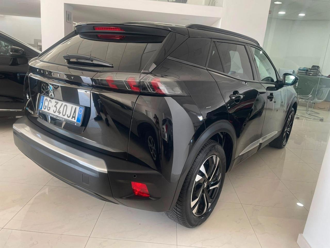 Peugeot 2008 motore elettrico 136 CV Allure