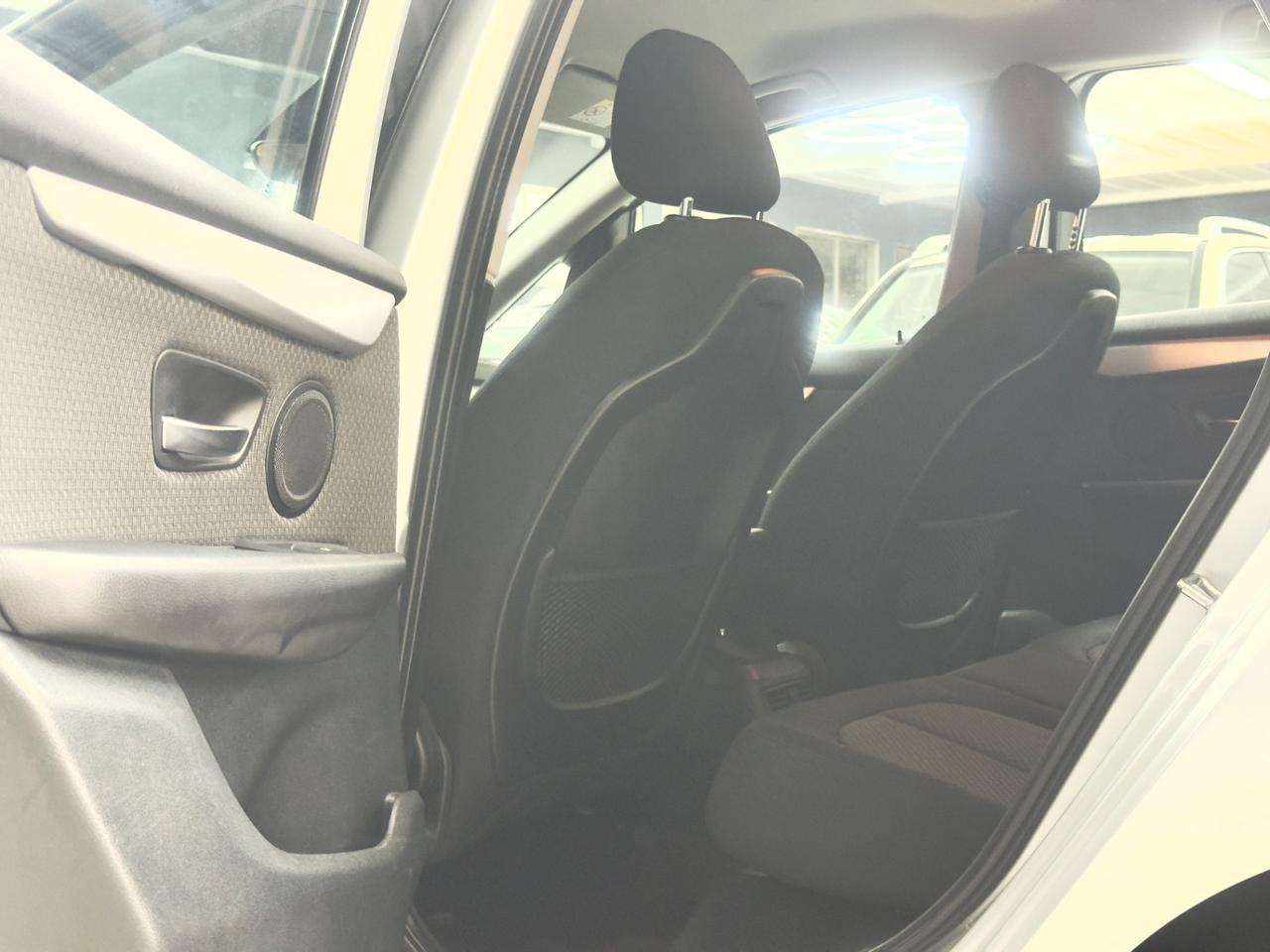 Bmw 2er Active Tourer 218d Luxury