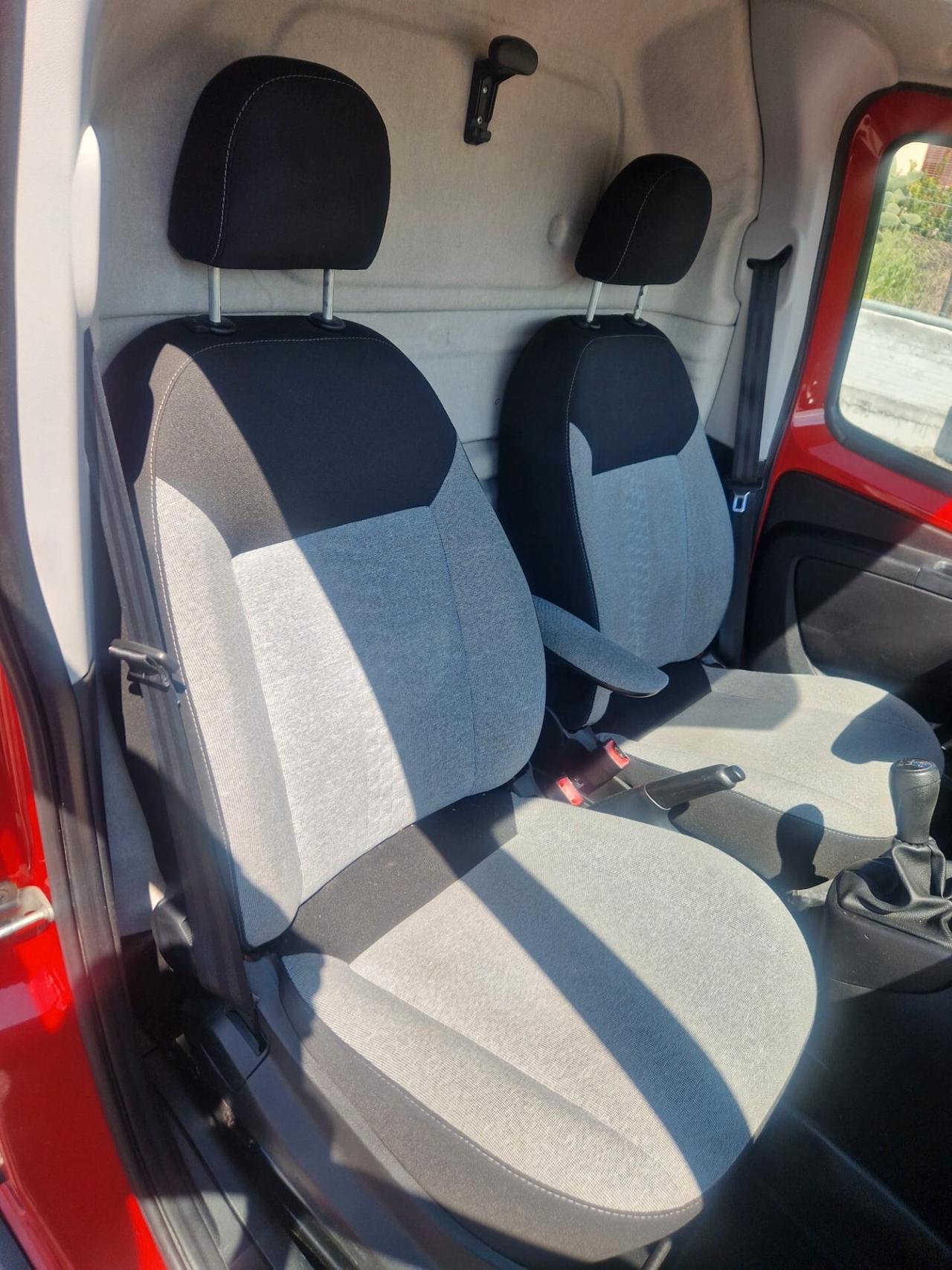 Fiat Fiorino 1.3 MJT 95CV Cargo Adventure