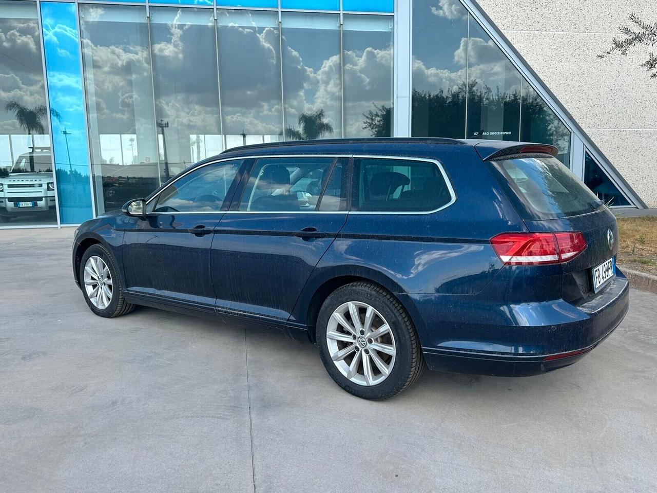 Volkswagen Passat 1.6 TDI 120cv offerta T-Stock prezzo imperdibile