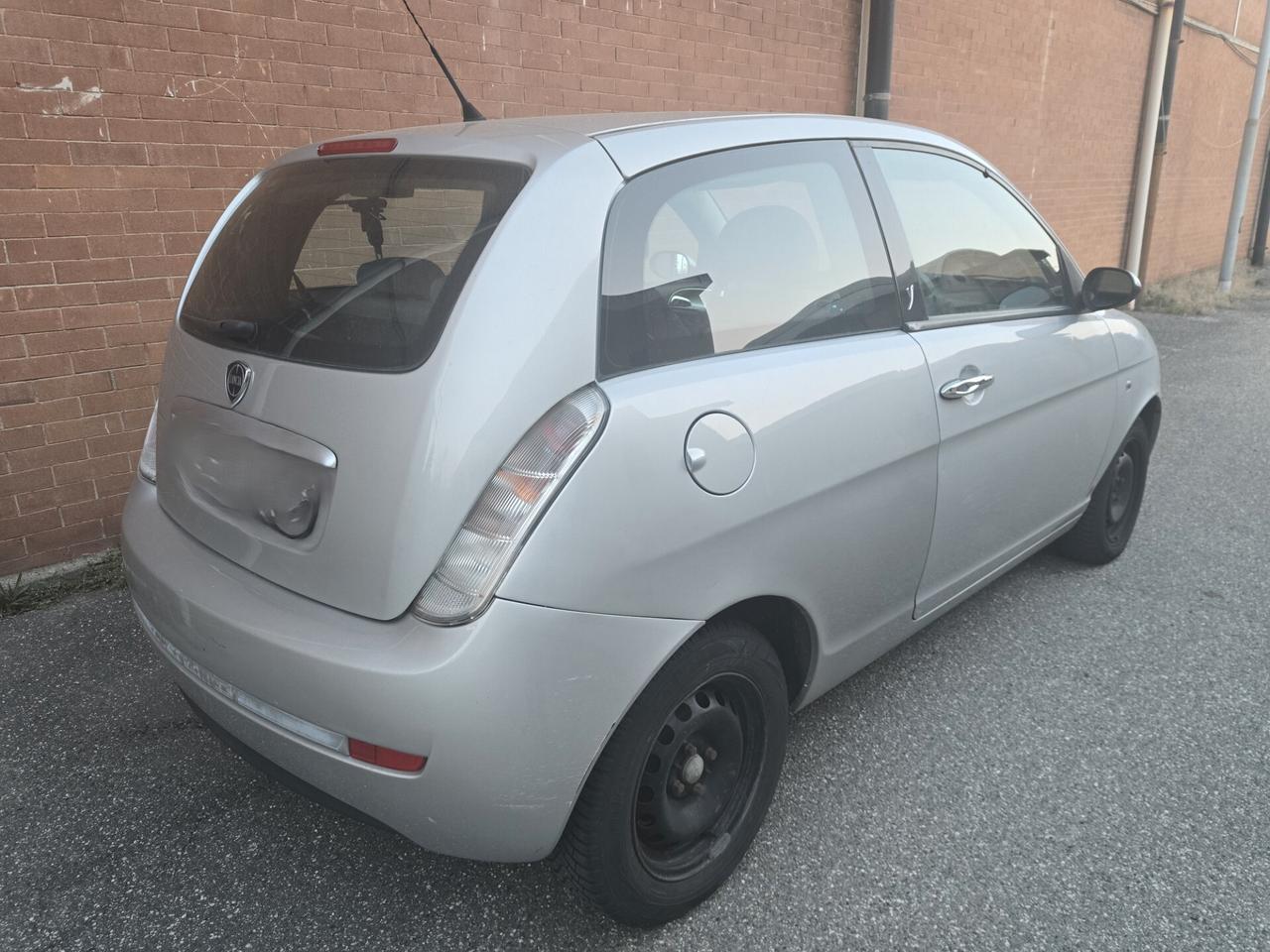 Lancia Ypsilon 1.2 Argento GPL!!!