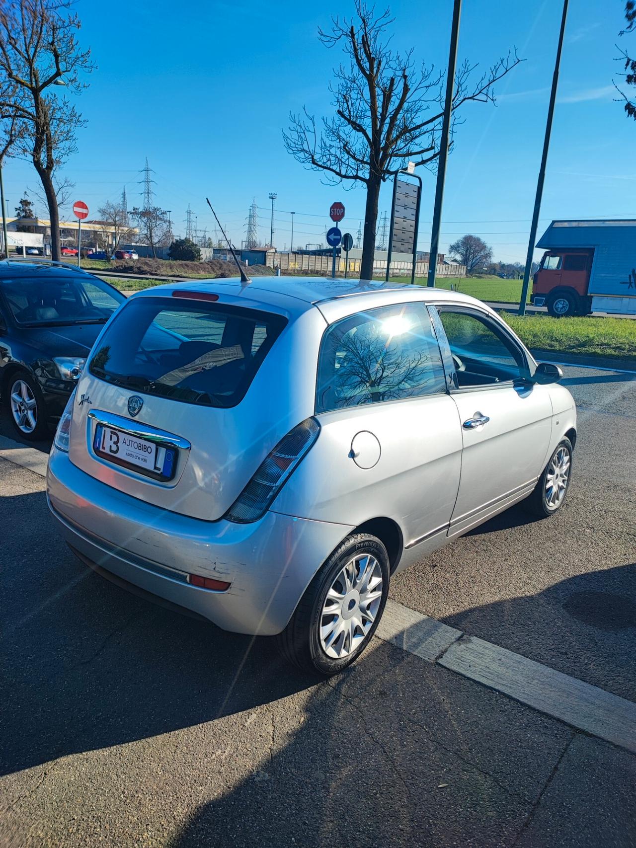 Lancia Ypsilon 1.2 Argento