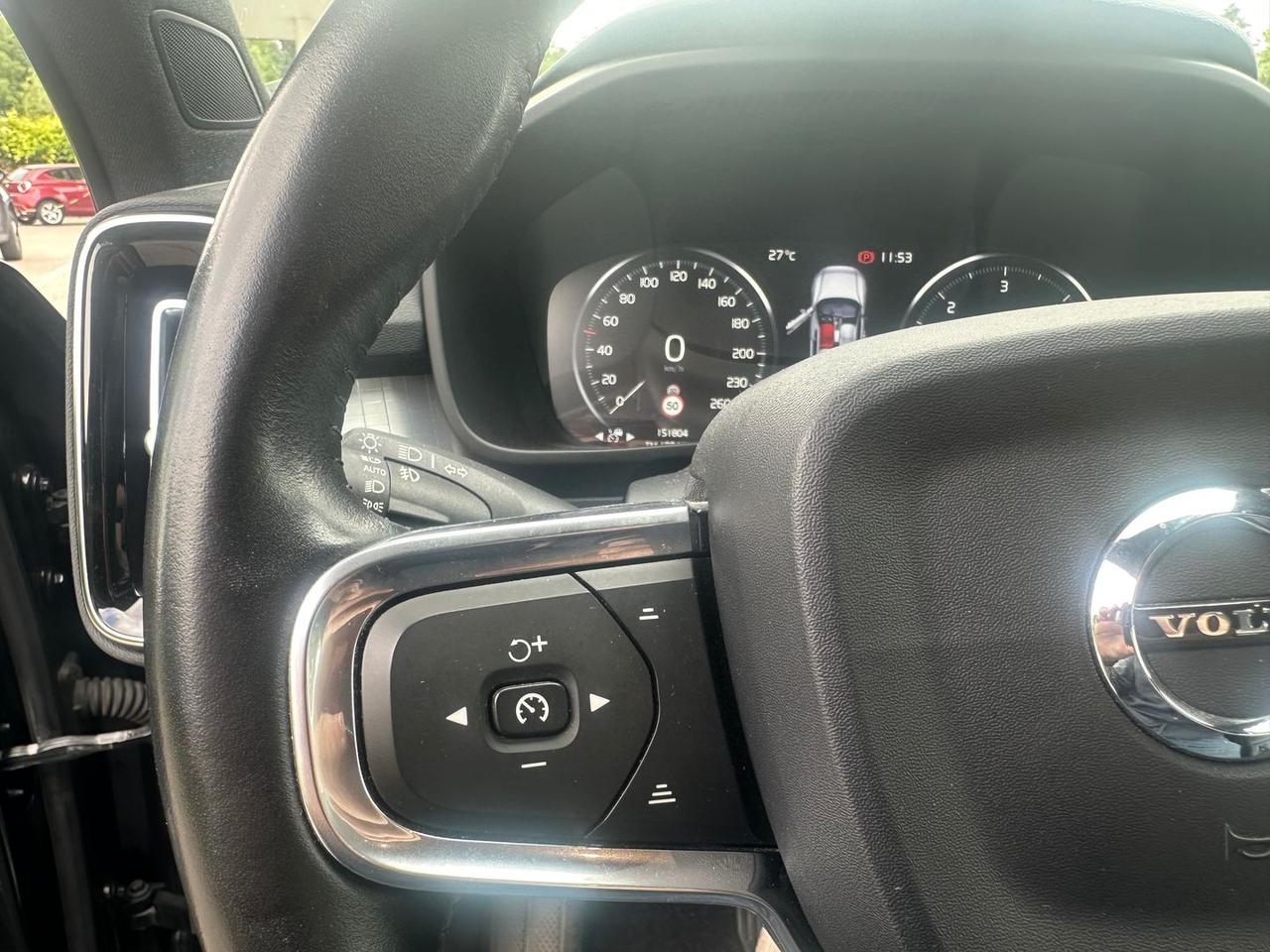 Volvo XC40 Momentum D3