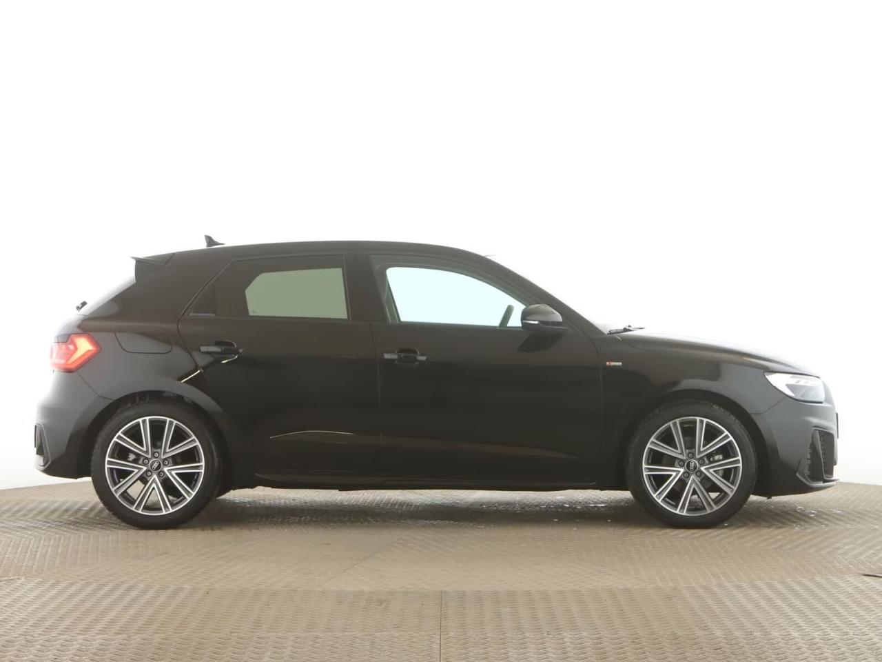 Audi A1 SPB 35 TFSI Sline S LINE MMI PLUS LED