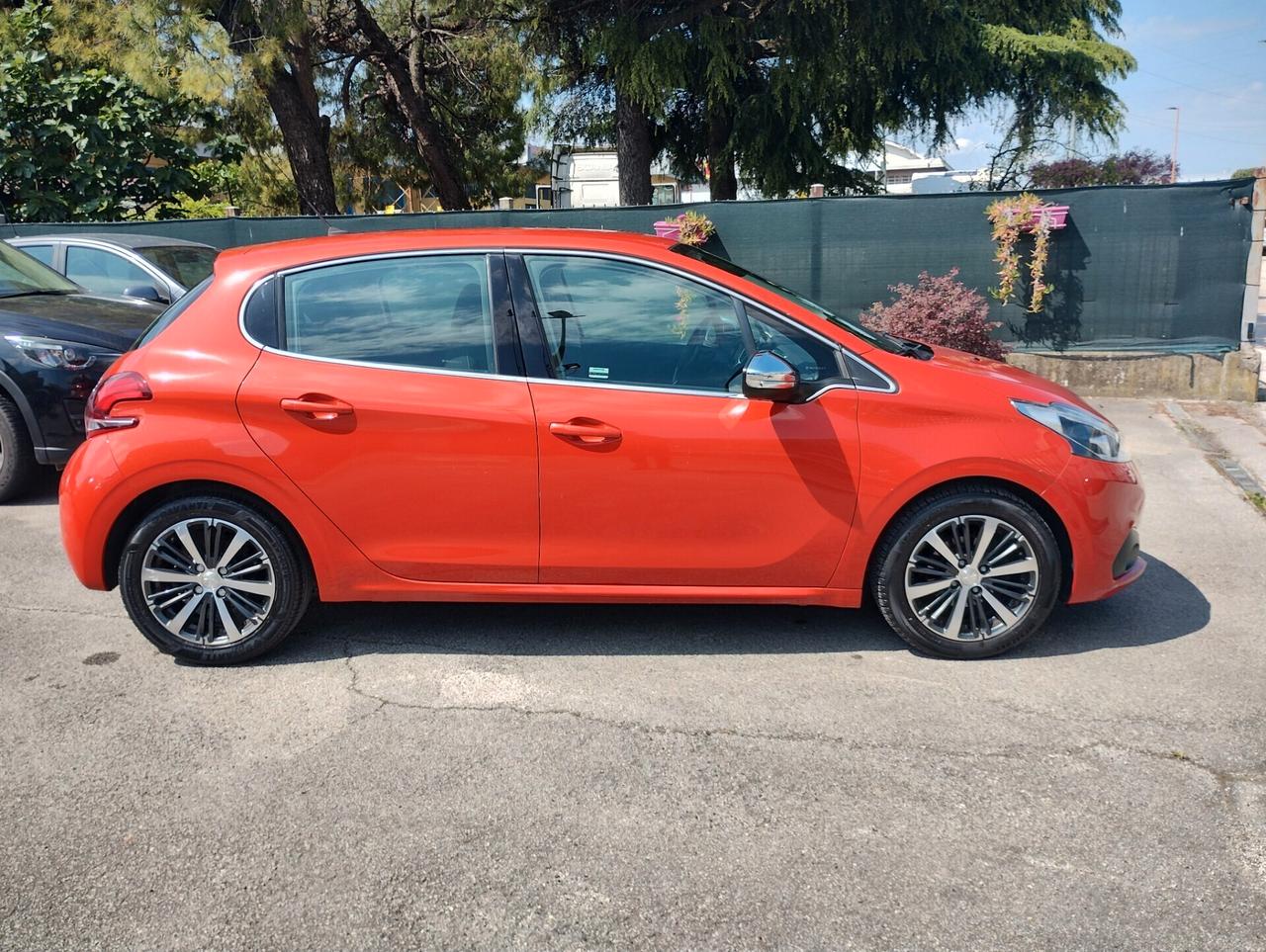 PEUGEOT 208 1.2 PureTech Turbo SeS GT Line Automatica 2017