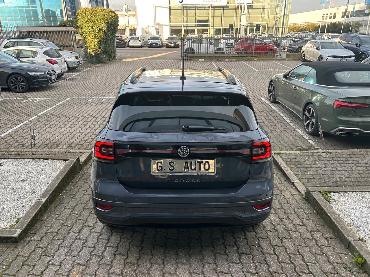 Volkswagen T-Cross 1.0 tsi R-Line 110cv GRANDINATA