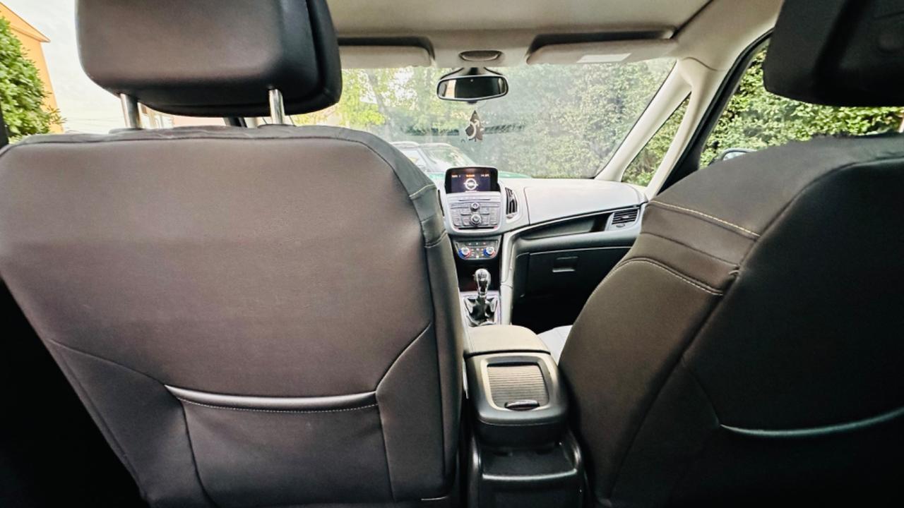 Opel Zafira Tourer 2.0 CDTi 130CV. 7 posti. Multispazio