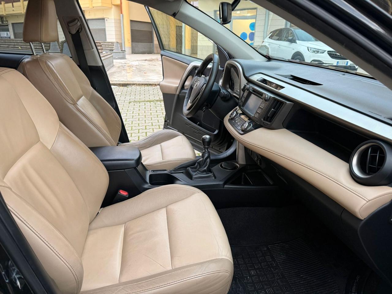 Toyota RAV 4 RAV4 2.0 D-4D 4WD Lounge