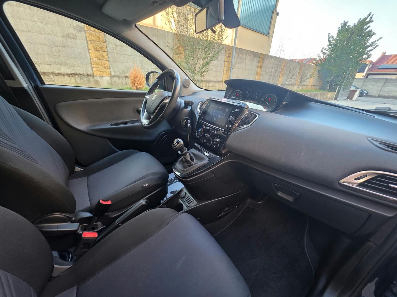 Lancia Ypsilon Hybrid Gold PREZZO REALE