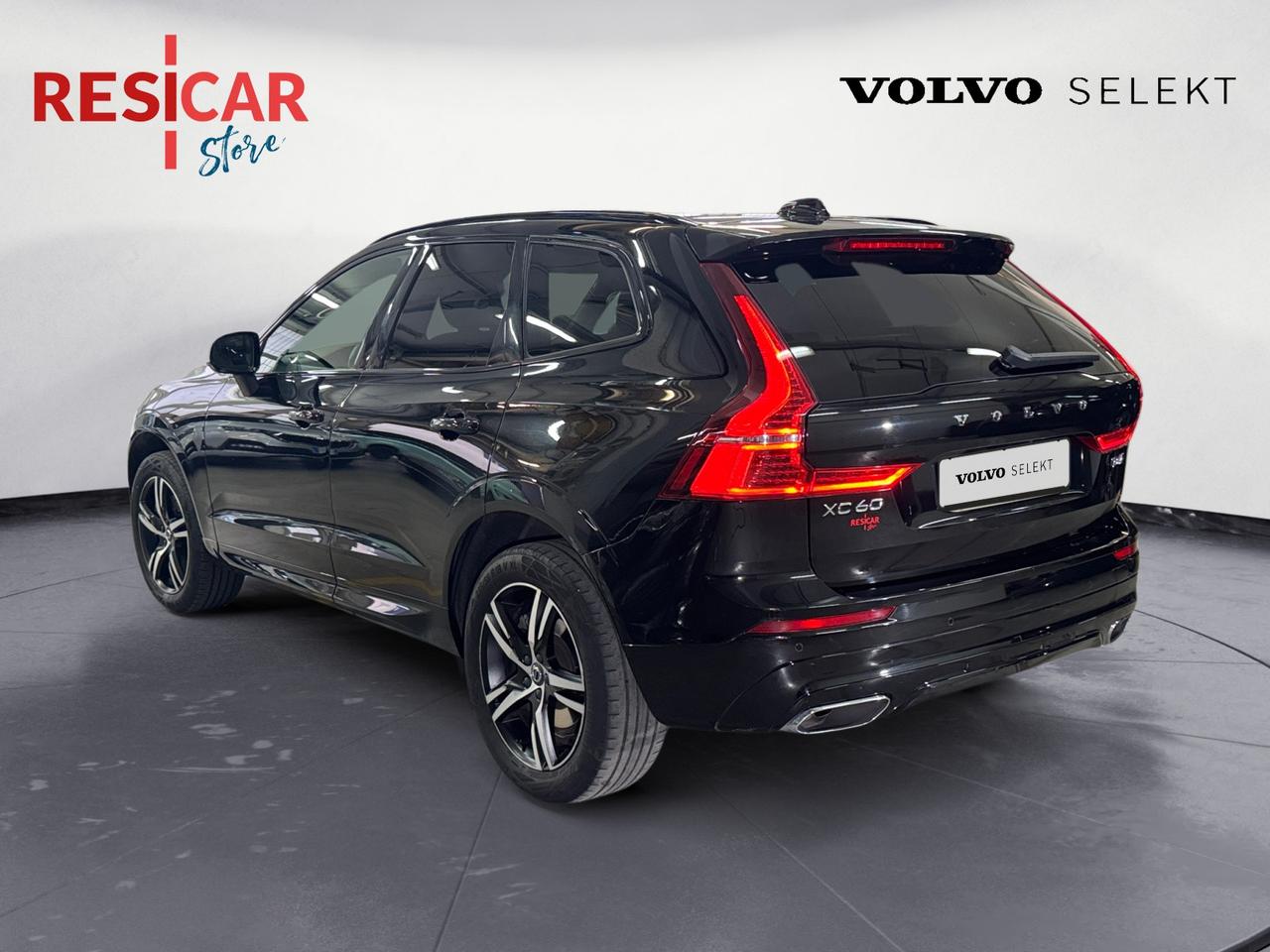 VOLVO XC60 2.0 b4 R-design awd auto