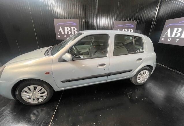 Renault Clio 1.2 75 CV – Ottime condizioni – Pronta all’uso