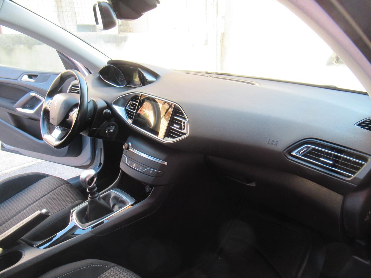 Peugeot 308 BlueHDi 130 S&S Business