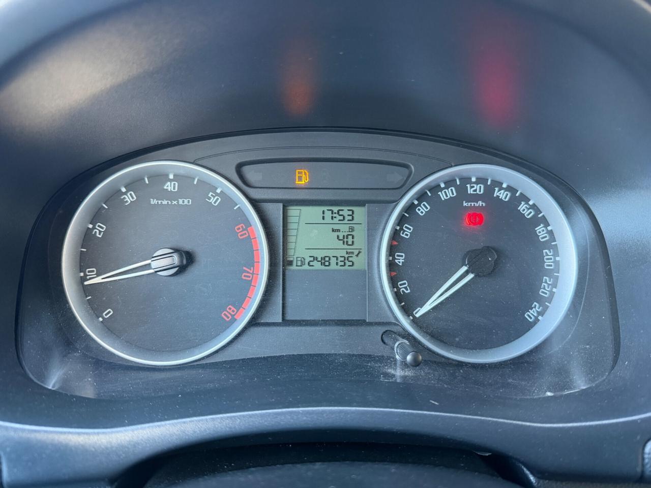 SKODA FABIA 1.4 BENZINA EURO4 COMERCIANTI