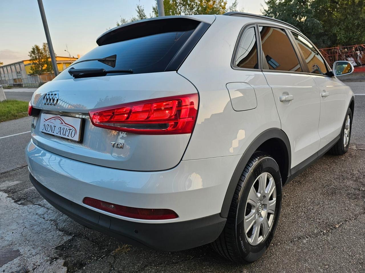 Audi Q3 2.0 TDI 140cv Business*Navi*Pdc*Unipro*Euro5