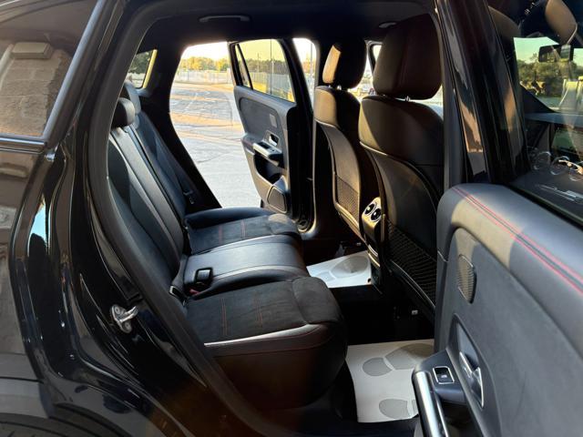 MERCEDES-BENZ GLA 200 d Automatic Premium Amg Pack Night