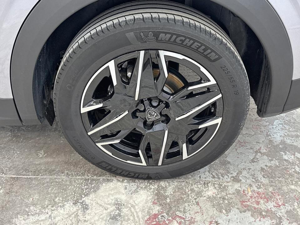Peugeot 3008 Plug-in Hybrid 195 e-DCS7 Allure